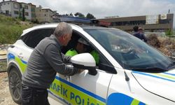 Hatay’da 12 Yıl Sonra İlk Hız Cezasın Yiyen Sürücüden Polise Tebrik