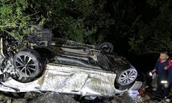 Kadirli'de Otomobil Şarampole Devrildi 4 Yaralı