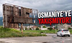Osmaniye Batı Girişinde Reklam Panosu Kirliliği