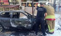 Reyhanlı’da Park Halindeki Otomobil Alev Topuna Döndü
