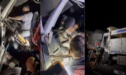 Emniyet Şeridindeki Kamyona Çarpan Sürücü Kabinde Sıkıştı