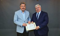 Eskişehir Valisi Erdinç Yılmaz’dan, Osmaniye Vali yardımcılığına atanan  Mehmet Usta’ya Veda