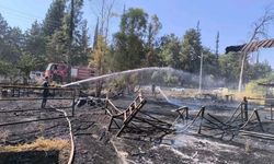 Hatay Kırıkhan'da Alevlere Teslim Olan Depo Küle Döndü