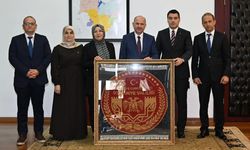 Osmaniye Valiliği'nin Yeni Logosu Kilime Dokundu