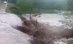 Sumbas'ta Şiddetli Yağış Kölete Deresi’ni Taşırdı