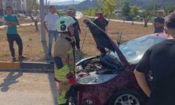 Hatay'da iki otomobilin çarpıştığı kazada kaç kişi yaralandı