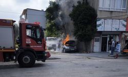 Osmaniye'de Park Halindeki Araçta Yangın Çıktı!