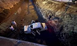 Osmaniye'de Otomobil Kanala Uçtu, Yaralılar Var!