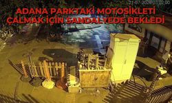 Adana parktaki motosikleti çalmak için sandalyede bekledi