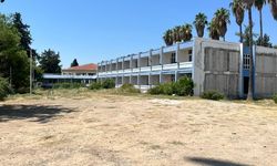 Kadirli’de Sülemiş Otel Bilmecesi! Tadilat Ne Zaman Bitecek, Tesis Kaderine mi Terk Edildi?