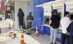 Trafoda Yangın Çıktı, Onlar ATM’den Para Çekmeye Devam Etti!