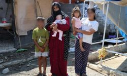 Ev Alma Hayaliyle Kandırıldı, 5 Çocuklarıyla Ahırda Yaşamaya Başladı