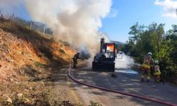İskenderun Sakıt Mahallesinde iş makinesi alev aldı