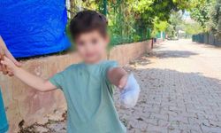 Trafik yoğunluğuna takılan aileye polisler nasıl yardım etti