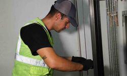 Vatandaşlar güvenli seyahat için asansör etiketlerini nasıl kontrol etmeli