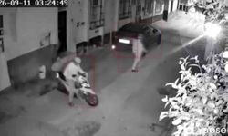 Kaskla Yüzünü Kapattı, Eve Silahlı Saldırı Düzenledi