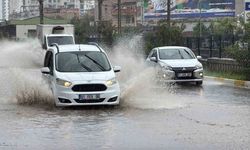 Adana'daki Sağanak Yağış Hangi İlçelerde Hayatı Olumsuz Etkiledi