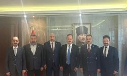 Anahtar Parti Osmaniye Heyeti 2. Kuruluş Yıl Dönümünde Anıtkabir'i Ziyaret Etti