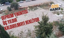 Osmaniye Fakıuşağı'nda Deprem Yıkıntısı Üç Yıldır Kaldırılmayı Bekliyor