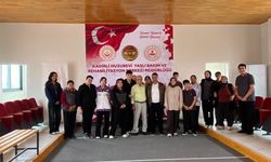 Kadirli’de Öğrencilerden Huzurevi Sakinlerine Anlamlı Ziyaret