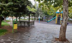 Kentte Sağanak Yağış, Parklarda Sessizlik