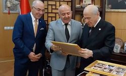 MHP Bahçeli'den Osmaniyeli Tarihçiye Sürpriz Davet