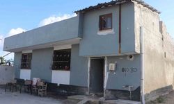 Motosikletli Saldırganlar Kapıya Patlayıcı Attı