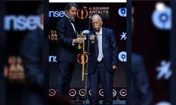 Osmaniyeli usta yapımcı Keskiner Altın Portakal sahnesinde