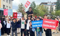 Şehit Yasemin Tekin Ortaokulu’nda Unutulmaz 29 Ekim Töreni!