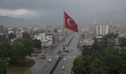 Salı Günü Dışarı Çıkacaklar Dikkat: Osmaniye’de Yağış Geceye Kadar Sürecek