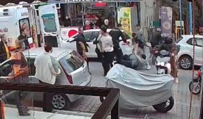 Gençler Arasında Bıçaklı Kavga: 1 Ağır Yaralı