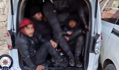 Hatay’da 23 göçmeni taşıyan insan kaçakçısı tutuklandı
