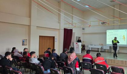 Kadirli Engelsiz Yaşam Merkezi’nde “Karayolu Trafik Güvenliği” Eğitimi Gerçekleştirildi