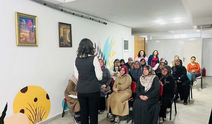 Osmaniye'de Erken Yaşta Evlilik ve Şiddetle Mücadele Eğitimi Verildi