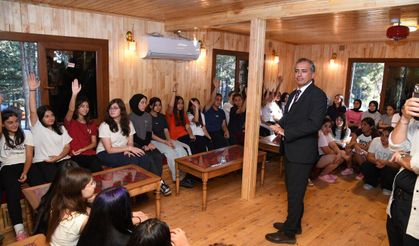 Başkan Çenet Zorkun Kampında Öğrencilerle Bir Araya Geldi