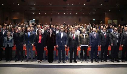 Mimarlar Adana'da buluştu: 'Bir şehri değiştirmek için önce onu hayal etmek gerekir'