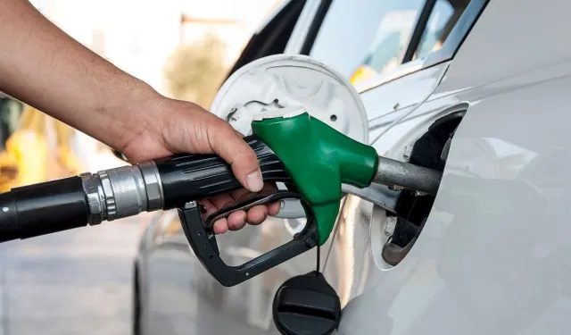Araç sahipleri dikkat: Benzin, motorin ve LPG'de en yeni fiyatlar açıklandı