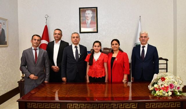 Osmaniye ‘Belediyesi Vuslat Hatun ve Mustafa Mete’ye Emanet’