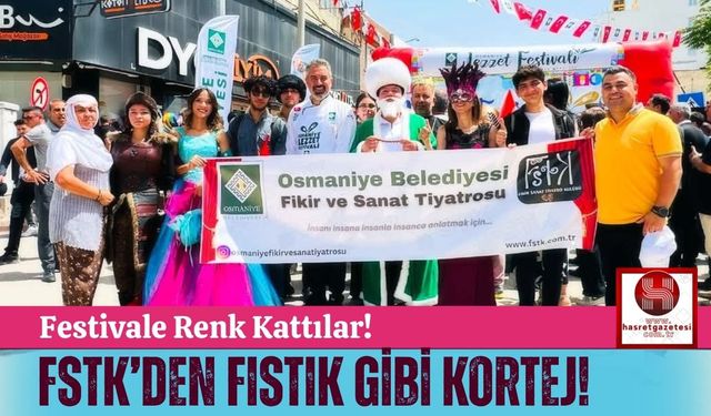 FSTK Renkli Kostümleriyle Korteje Damgasını Vurdu!