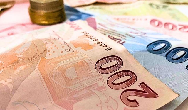 SSK ve Bağ-Kur Emeklileri Dikkat: Milyonları İlgilendiren 2026 Zam Tablosu Ortaya Çıktı! 2026 Emekli Maaşları Ne Kadar?