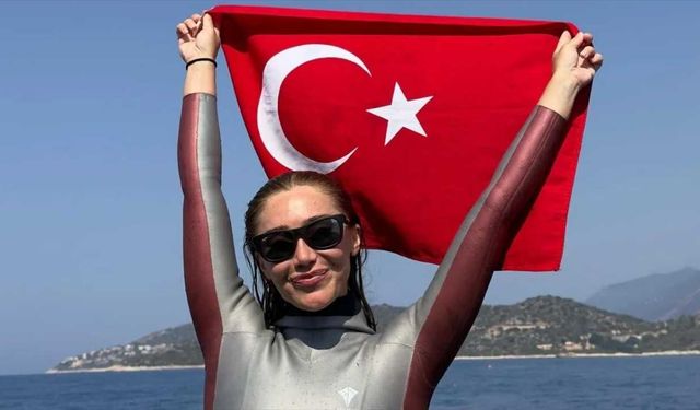 Şahika Ercümen’den Cumhuriyet’e dünya rekorlu selam
