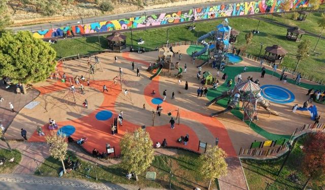 Aliya İzzetbegoviç Millet Bahçesi Yepyeni Yüzüyle Açıldı