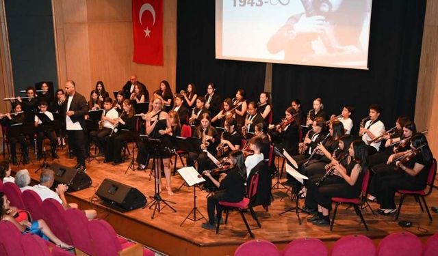 Antalya’da 150 Kişi Aynı Anda Sahneye Çıkacak: Sebebi Herkesi Duygulandırdı!