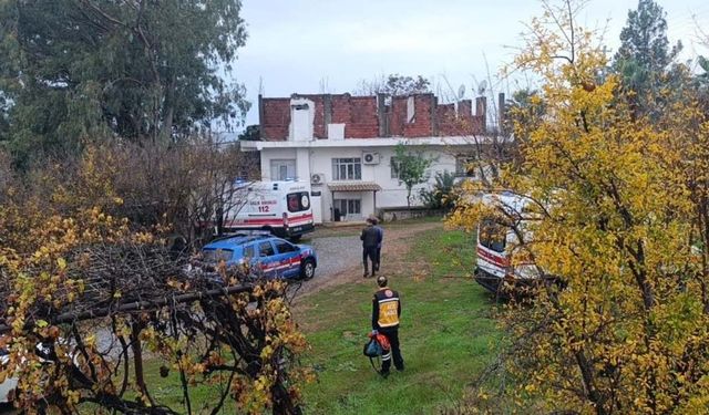 Antalya’da Aile Dehşeti: Babasını ve Yengesini Vurup Eve Kapandı!