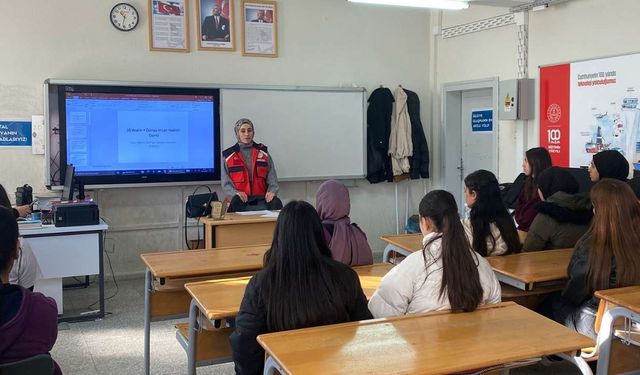 Düziçi'nde İnsan Hakları Günü Söyleşisi Yoğun İlgi Gördü