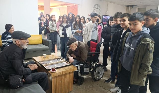 Düziçi’nden huzurevine anlamlı ziyaret