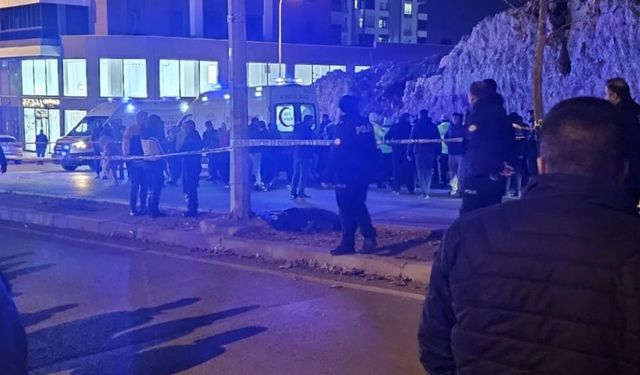 Gaziantep’te feci kaza: Anne hayatını kaybetti, kızı ağır yaralı