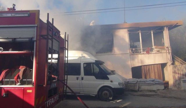 Mersin’de Acı Yangın İki Kardeş Hayatını Kaybetti