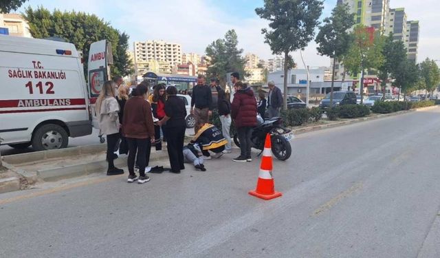 Mersin'de genç sürücü iki kadına birden böyle çarptı!