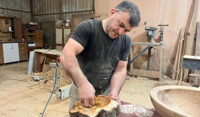 Odun Diye Bakıp Geçmeyin: Alanyalı Ustanın Elinde Servete Dönüşüyor!